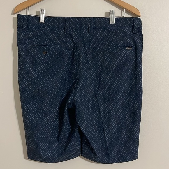 Greg Norman microlux blue pattern shorts 34 - Picture 2 of 6